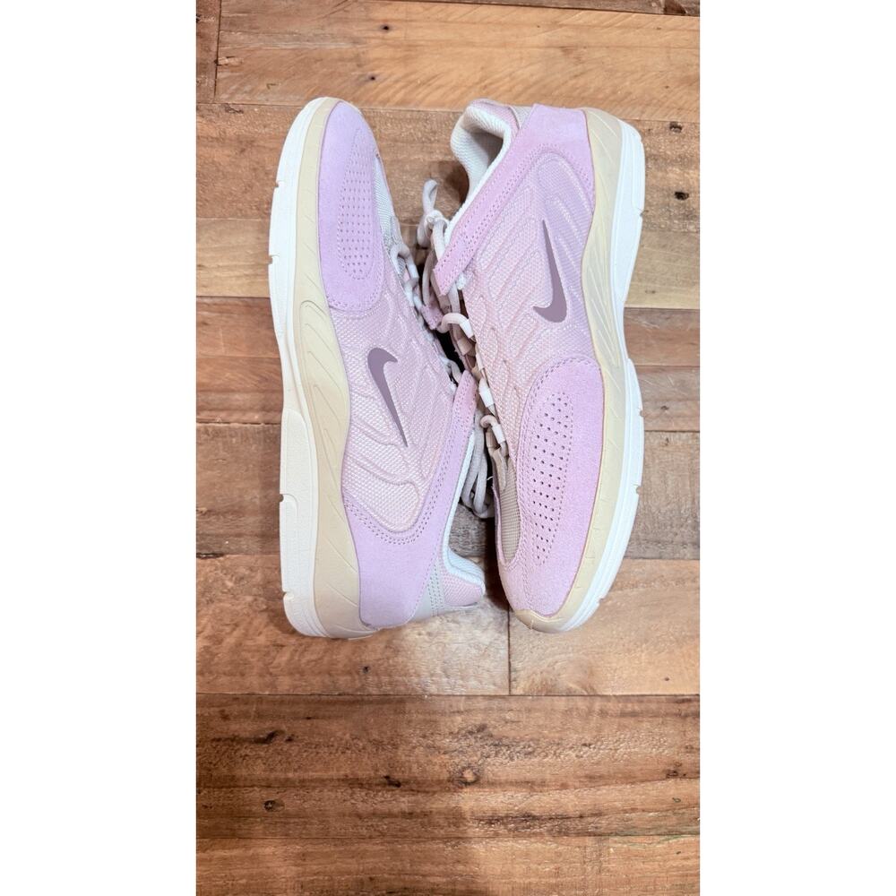 Size 10.5 - Nike Vertebrae SB Pink Foam